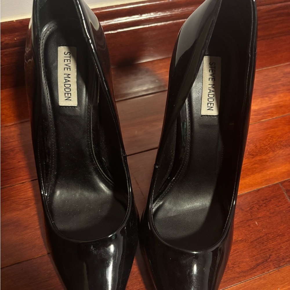 Steve Madden Glossy Black Heels